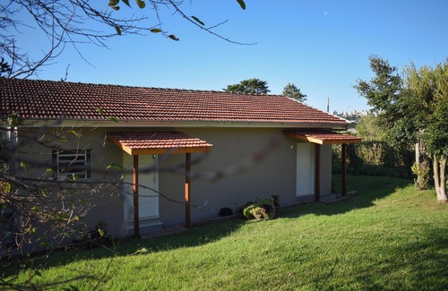 Merlot Ski Chalet | Celeste Suites, in Vale dos Vinhedos with Bathtub and Colonial Breakfast