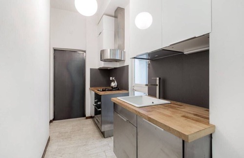 Montevarchi Apartment | Cennano Suite - enter apartment