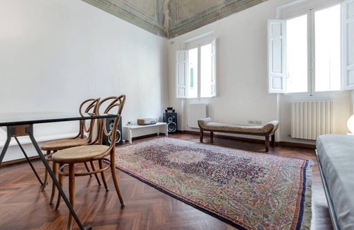 Montevarchi Apartment | Cennano Suite - enter apartment