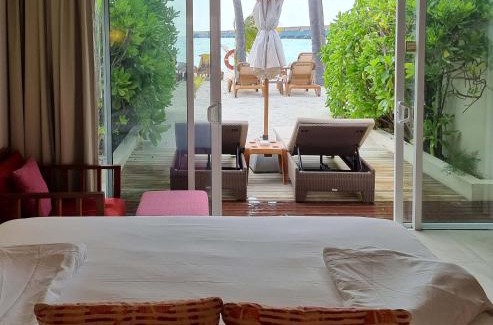 Giravaru Resort | Centara Ras Fushi Resort & Spa Maldives - 50 percent discount on transfers for min 4 nights stay and more, valid for reservations between 11th Feb till 22 Dec 2025