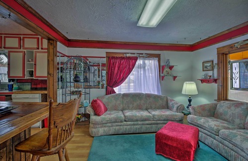 Pocatello Cottage | Center Street Cottage walking distance to I.S.U Holt Arena
