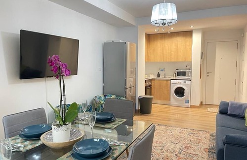 Arrancapins Apartment | Central apartment + plaza españa + north station valencia