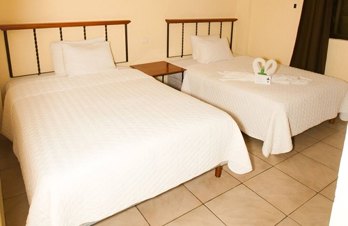 Downtown Cancun Hotel | Central Cancún Stay | Poolside Haven Near Palapas Park | Puerto Juárez Beach