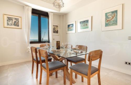 Ensanche Centro Apartment | Central gem with stunning port & sea views by REMS