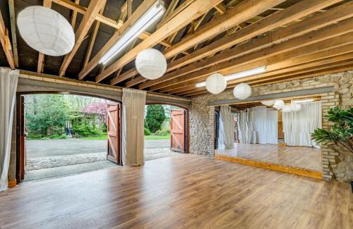 Malham House | Central Malham Wellbeing Escape, 5-bed house with yoga studio