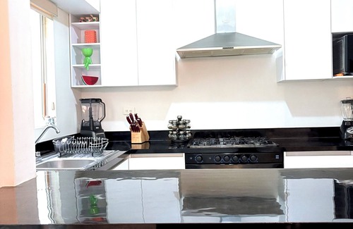 San Pedro Garza Garcia House | Centrally located house in private San Pedro Garza, ideal for business or family travel.