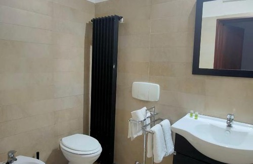 Municipio 4 Apartment | Central Wellness Suite