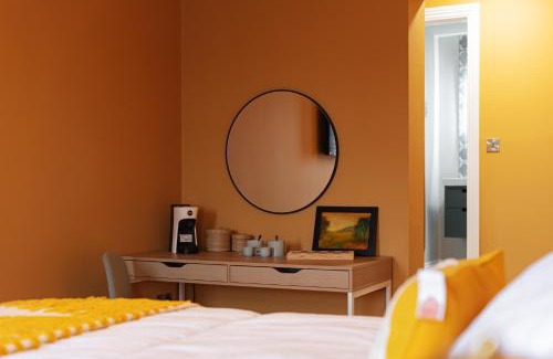 Whitchurch Apartment | Central Whitchurch - Lowcross House Guest Bedroom 4