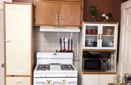 Davenport Apartment | Centrally located, completely remodeled Full Apt unit