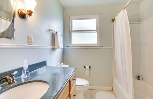 Gonzales House | Centrally Located Gonzales Home w/Yard!