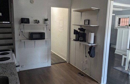 St. Louis House | Centrally located historic 5 bedroom home only 2 blocks from Forest Park!