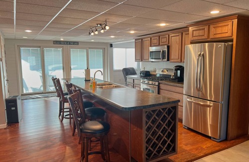 Sister Lakes House | Centrally Located in Heart of Sister Lakes, Michigan