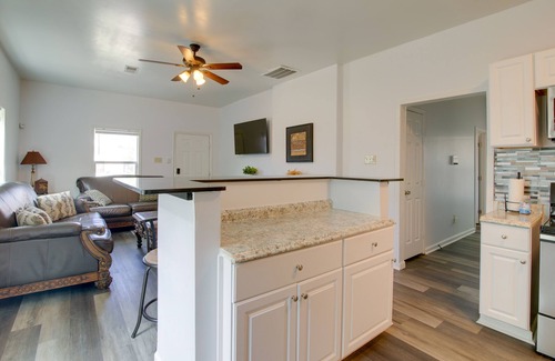 Uptown Cottage | Centrally Located Memphis House: 2 Mi to Beale St!