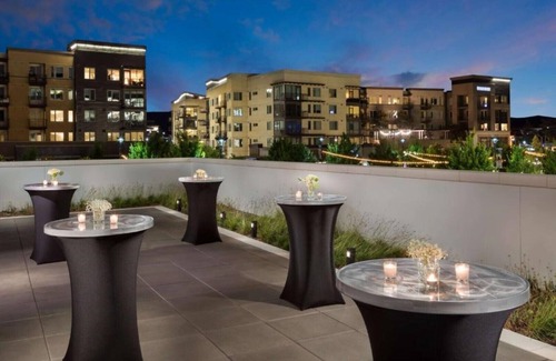 Mountain View House | Centric Mountain View connects visitors to the local community