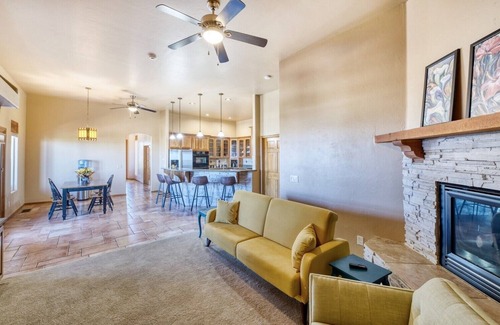 Sierra Vista Southeast Condo | Century Point - AZ Mountain Guest Condo with Amazing Views