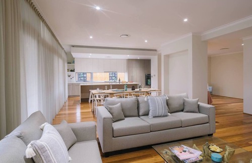 Dunsborough House | Ceol Na Mara Luxury Pool Escape with Golf Views