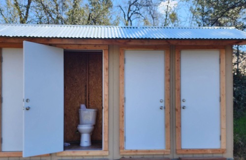 Pinehurst RV Rental | CG18 Med Campsite/Shower Kings Canyon/Sequoia NP