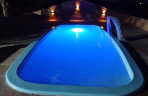 Bezerros House | Chácara Aconchegante com Piscina e Churrasqueira Perto do Ponto Turístico de Bezerros