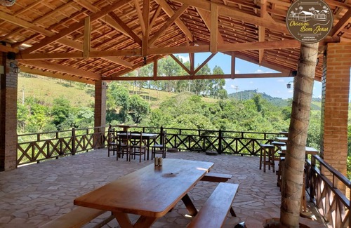 Caconde House | Chácara Bom Jesus - Caconde