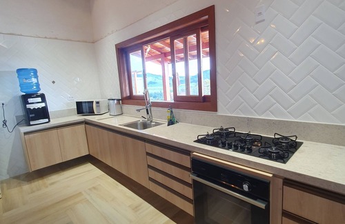 Bairro Canedos House | Chácara com Piscina Climatizada