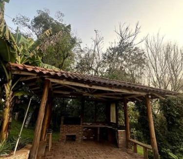 Presidente Lucena House | Chácara da Aráucária - sítio privativo com piscina, churrasqueira e área verde