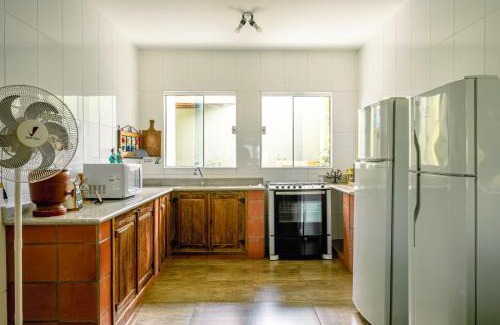 Tuiuti House | CHÁCARA TOP, com VISTA das Montanhas, PISCINA, PET FRIENDLY, ESTACIONAMENTO ,Wi-Fi 213 Mbps