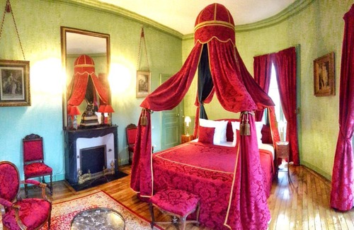 Bacilly Bed & Breakfast | Château de Chantore