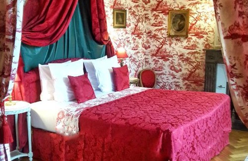 Bacilly Bed & Breakfast | Château de Chantore