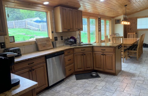 Alexandria House | Chain of Lakes Alexandria - Lake Carlos - swim from dock. 5 bedrooms.