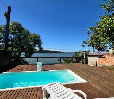 Imarui Cabin | Chalé Beira da Lagoa Jacuzzi, Lareira e Piscina