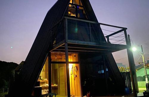 Itapoa Ski Chalet | Chalé Beira Mar Com Banheira com Vista