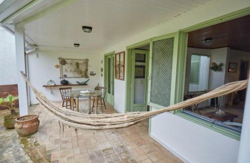 Saco da Ribeira House | Chalé da Vela Charm and Comfort in Ubatuba