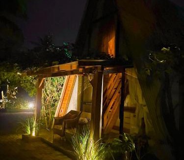 Pomerode Ski Chalet | Chalé de madeira com vista para o rio