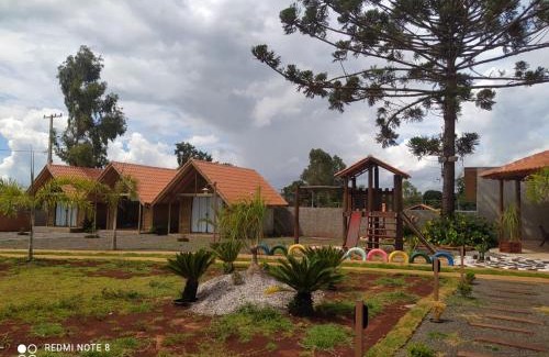 Faxinal House | Chalés Rústicos - Na terra das Cachoeiras