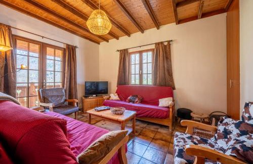 Saint-Colomban-des-Villards Ski Chalet | Chalet Savoiage - 13 personnes