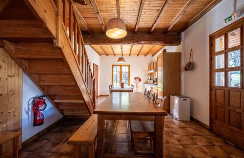 Saint-Colomban-des-Villards Ski Chalet | Chalet Savoiage - 13 personnes