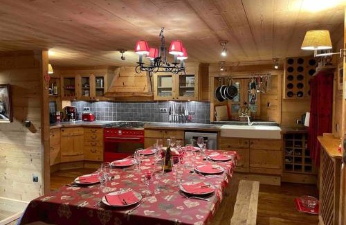 Le Villaret du Nial Ski Chalet | Chalet 1728 - La Reculaz - 2 minutes from Val D'isere by free shuttle bus