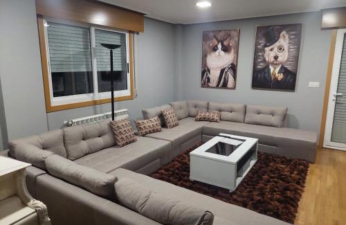 Ourense House | CHALET A SOLO 5 MIN DE OURENSE CIUDAD con jardín y barbacoa