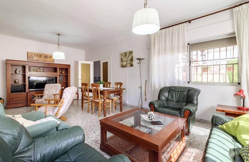 Churriana de la Vega House | Chalet acogedor con piscina muy cerca de Granada