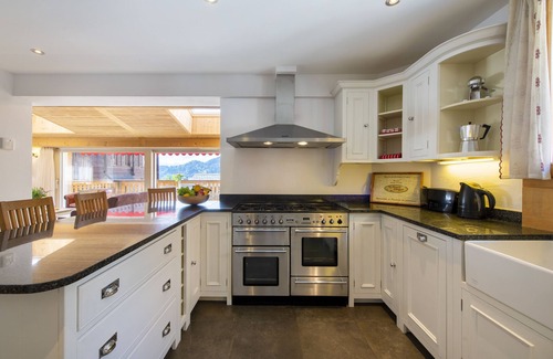 Villars-sur-Ollon Apartment | CHALET BALTHAZAR 4 - LUXURY APARTMENT, CENTRAL VILLARS 100 METRES FROM SKI TRAIN
