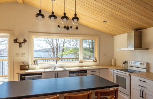 Stratford Ski Chalet | Chalet Bulles et cie - Between lake and mountains
