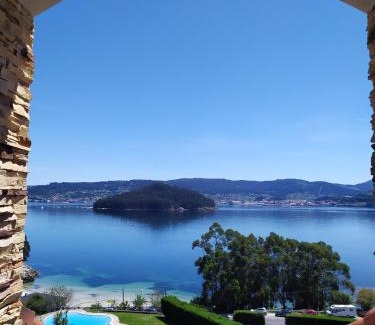 Chancelas House | Chalet en Combarro a pie de playa