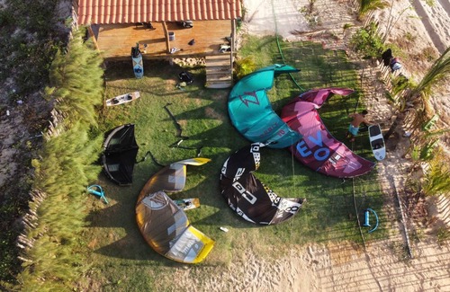 Tutoia Ski Chalet | Chalet facing the sea, with TV, internet and air conditioning.