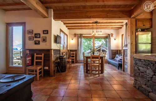 Saint-Colomban-des-Villards House | Chalet DU Coin - Grand Appartement