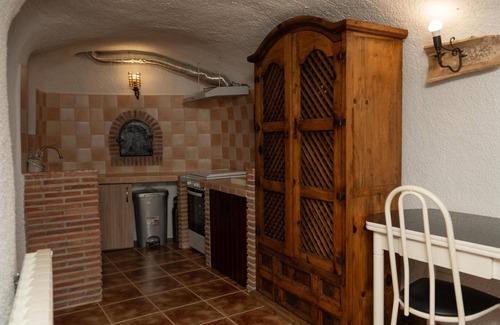 Pozo Alcon Ski Chalet | Chalet 'Hermosa Vista' with Mountain View, Private Pool and Wi-Fi