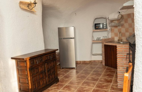 Pozo Alcon Ski Chalet | Chalet 'Hermosa Vista' with Mountain View, Private Pool and Wi-Fi