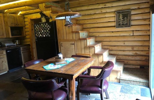 Island Park Cabin | Chalet in forest sleeps 6