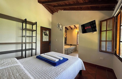 Armenia Bed & Breakfast | Chalet La Alemania