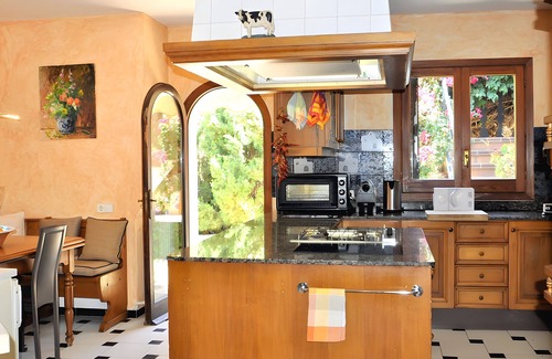 Andraitx Ski Chalet | Chalet 'La Perla Negra' with Private Pool, Private Garden and Wi-Fi