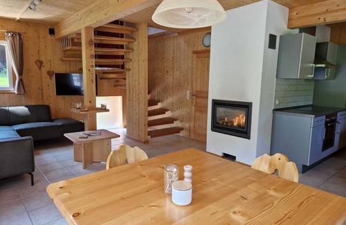 Stadl an der Mur House | Chalet 'Martina' with Mountain View, Private Terrace and Wi-Fi